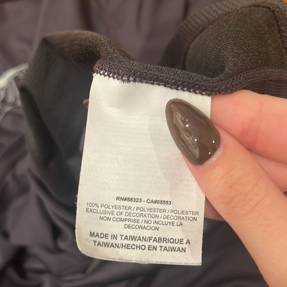 Nike Dri Fit Boy’s Run Long Sleeve Size M - Picture 5 of 5